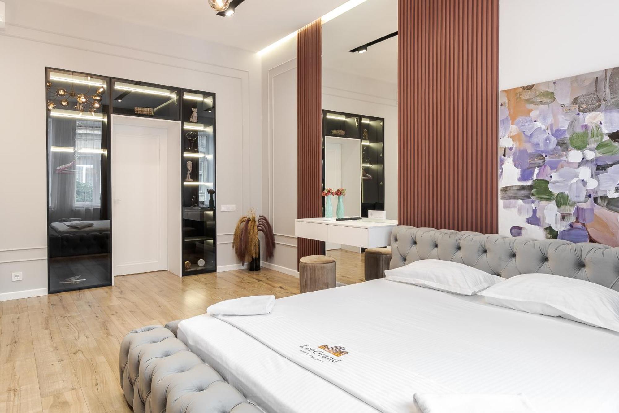 Leogrand On Leontovycha 17 Apartment Lviv