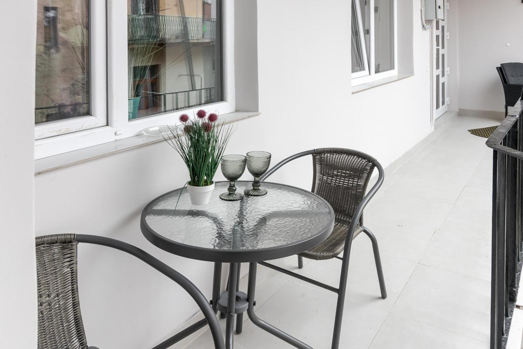 Apartment Leogrand On Leontovycha 17