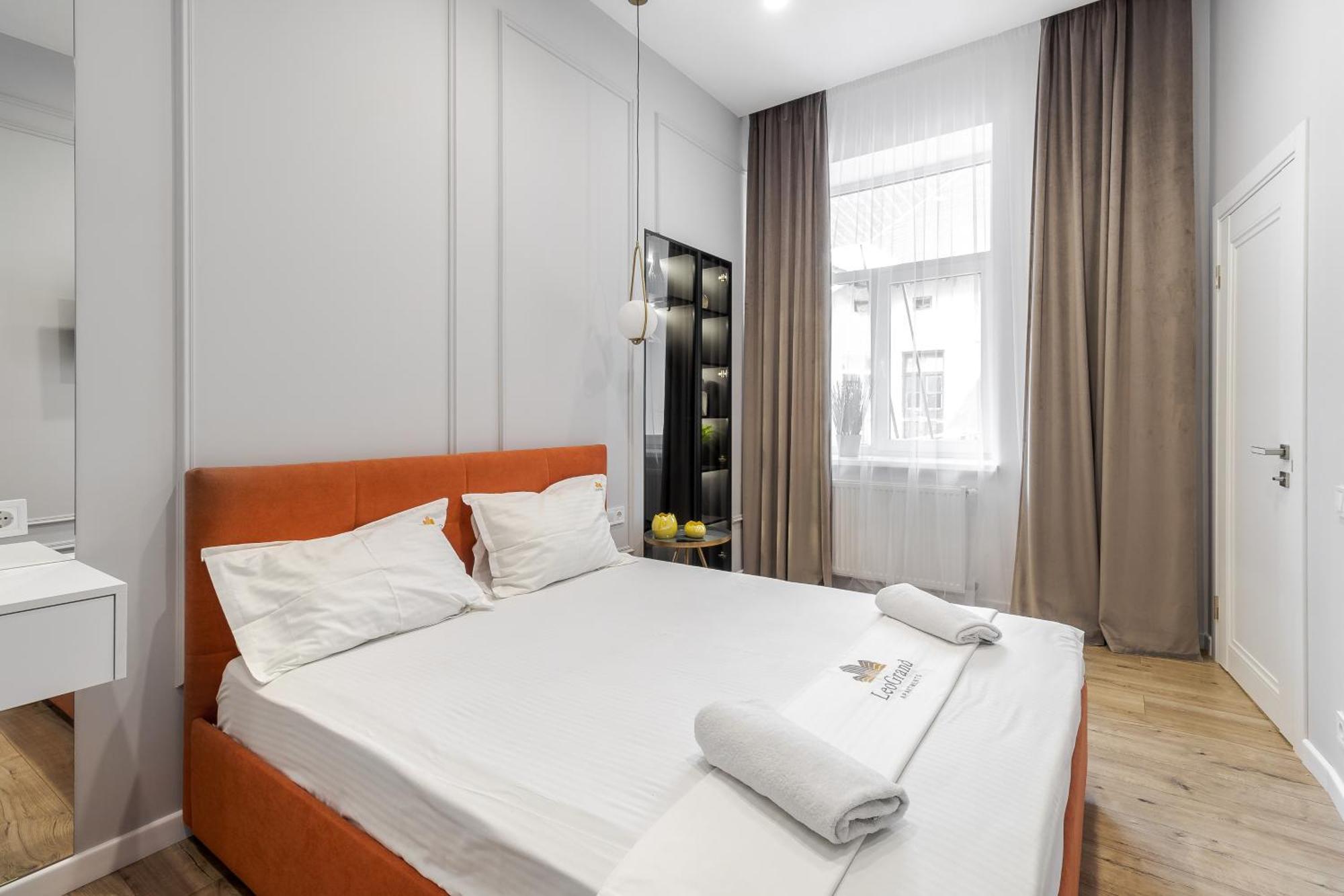 Leogrand On Leontovycha 17 Lviv